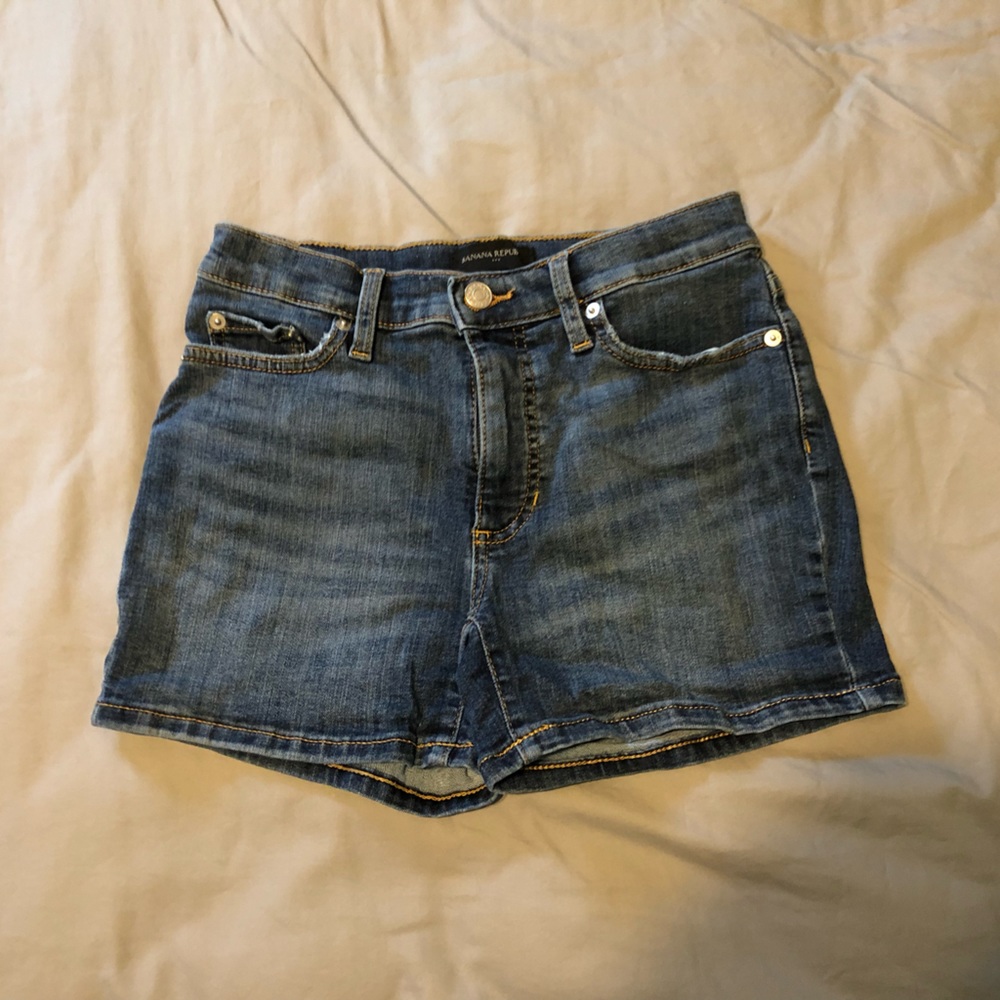 Size 0 Banana Republic denim shorts